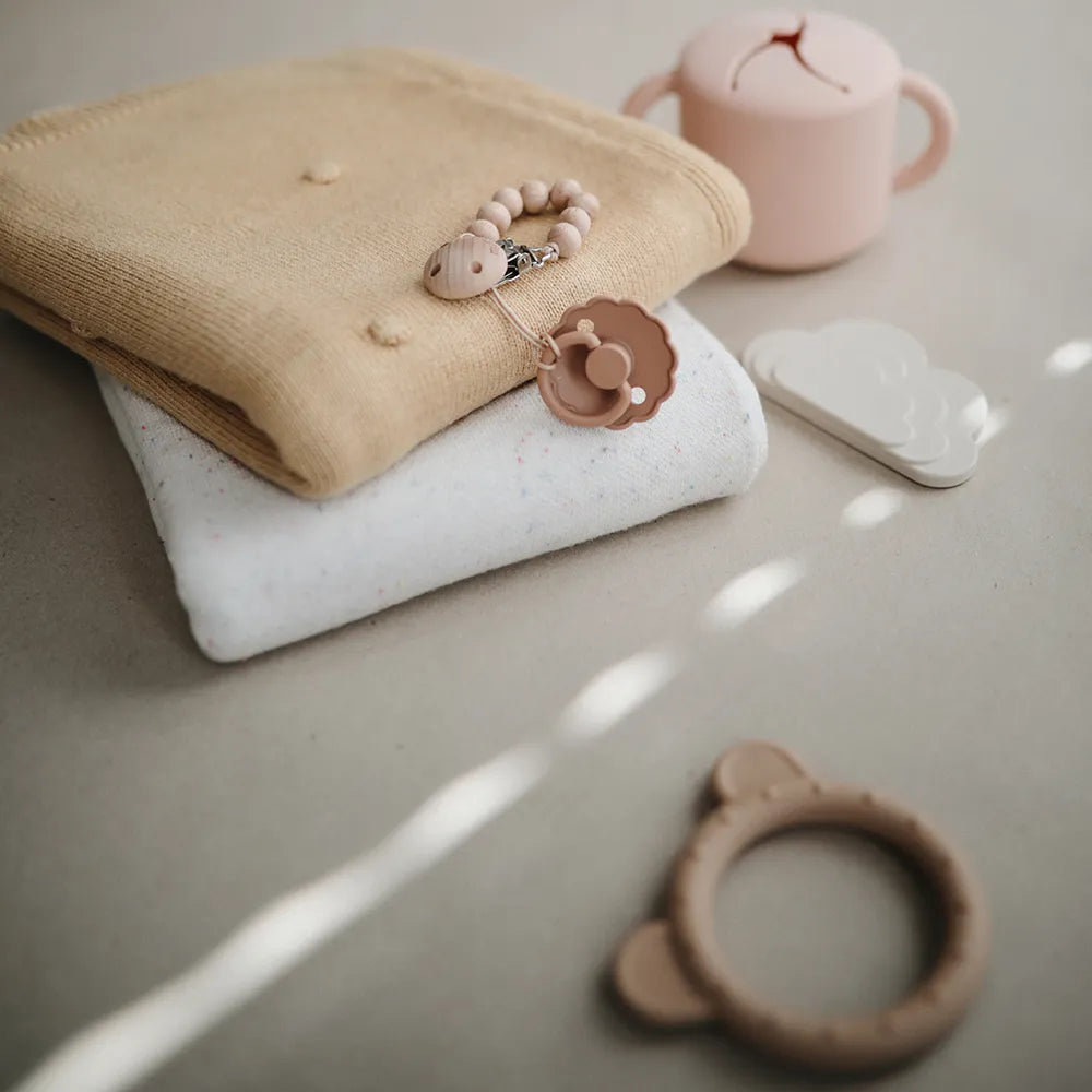 Mushie babytæppe - Teksturerede prikker