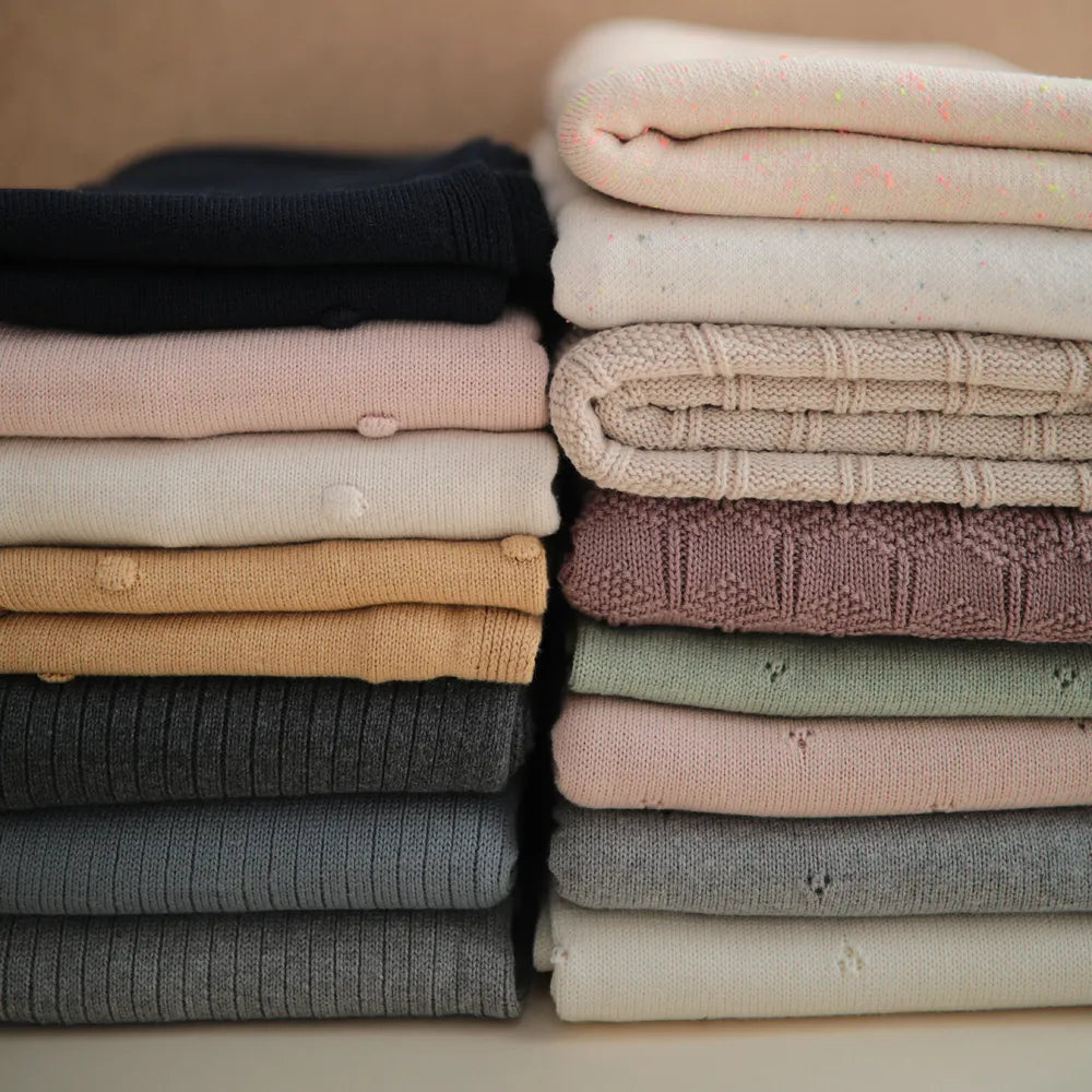 Mushie babytæppe - Teksturerede prikker