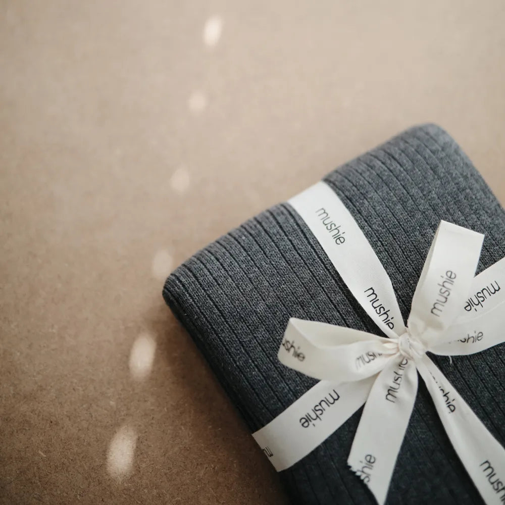 Mushie babytæppe - Ribstrik