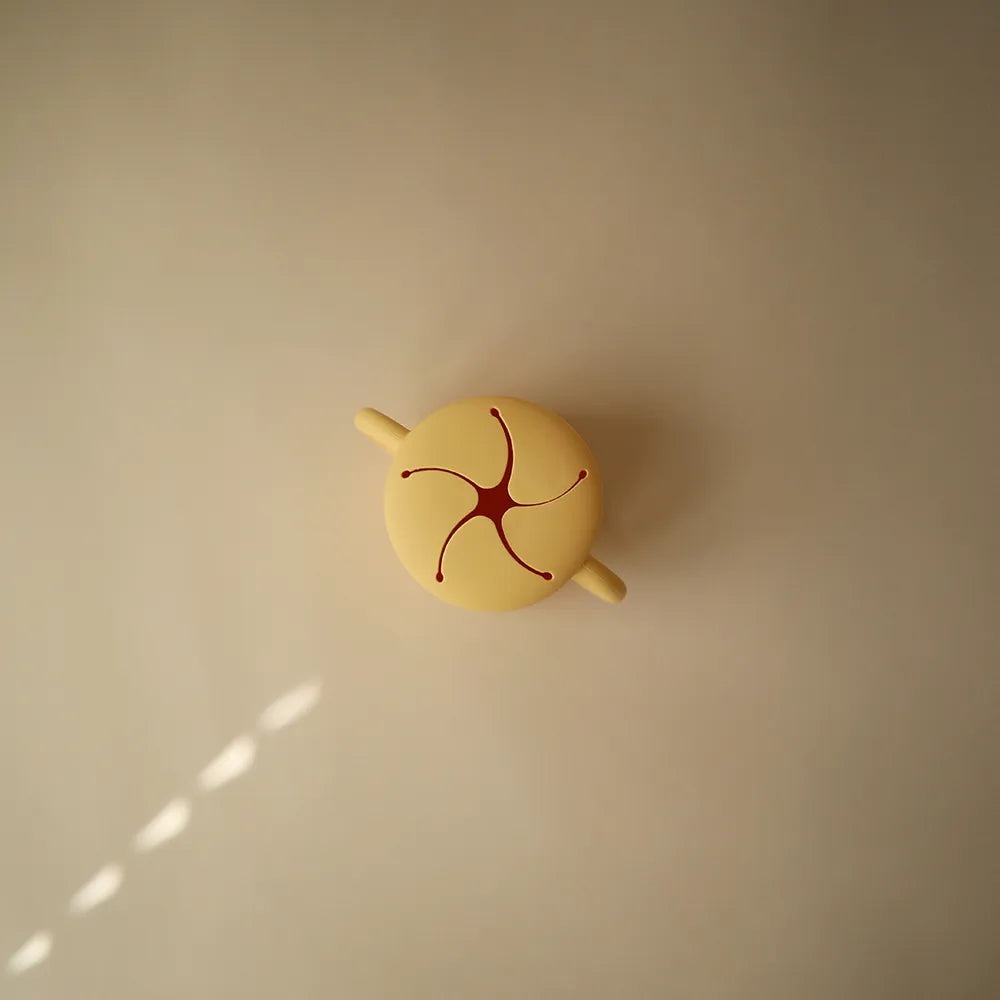 Mushie silikone snack kop