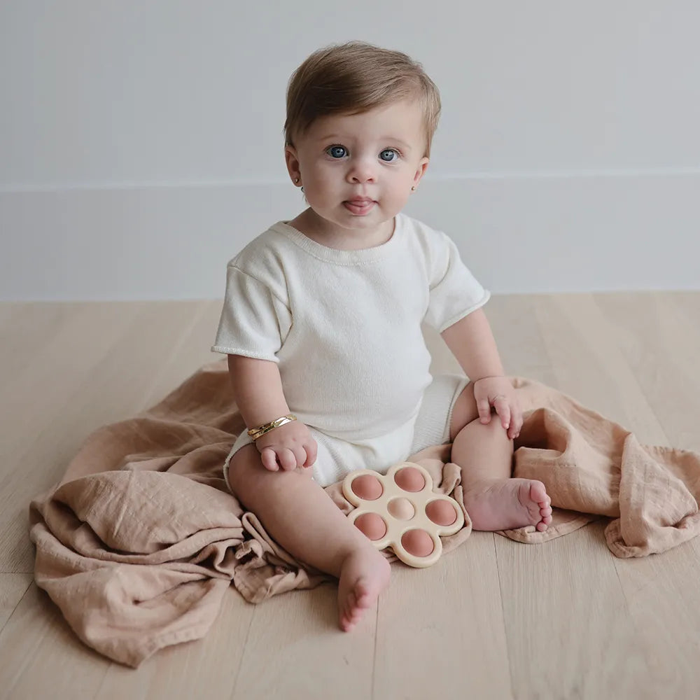 Mushie sanselegetøj - Blomst