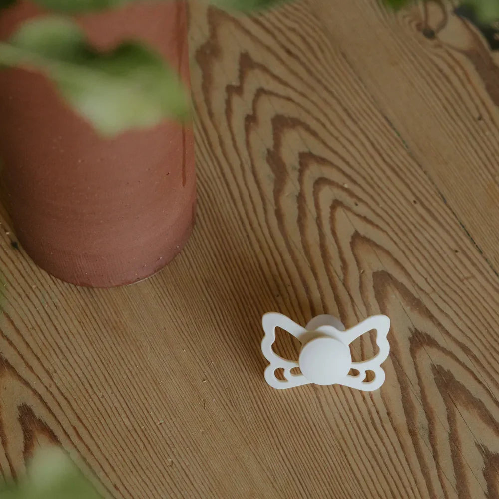 FRIGG Butterfly - White Lilac