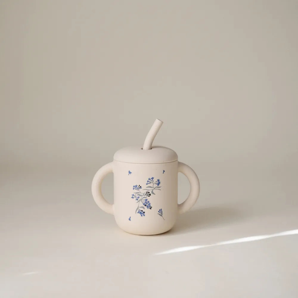 Mushie silikone træningskop med sugerør