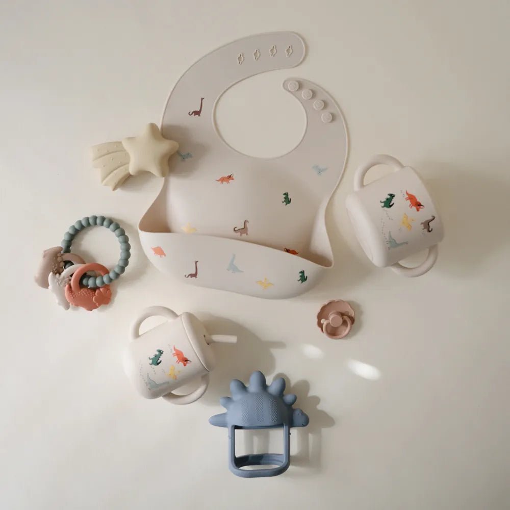 Mushie silikone træningskop med sugerør