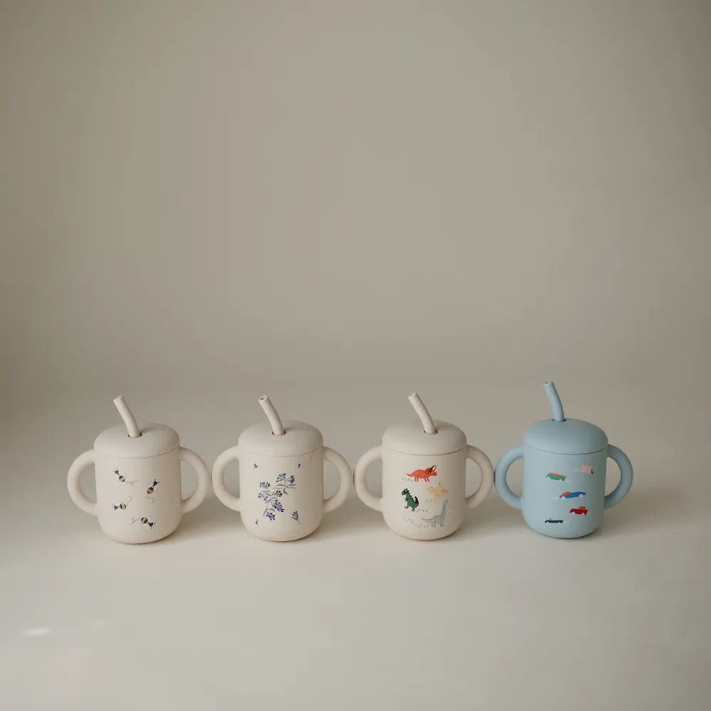 Mushie silikone træningskop med sugerør