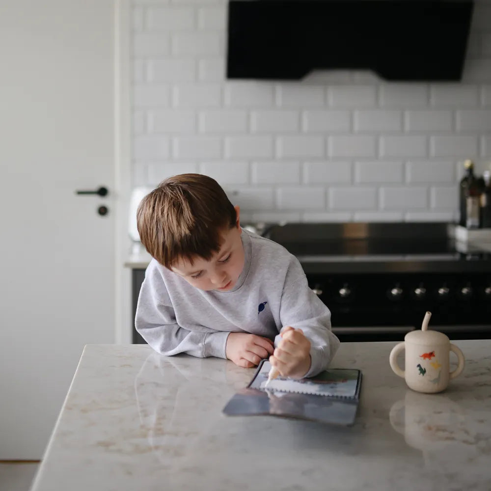 Mushie silikone træningskop med sugerør
