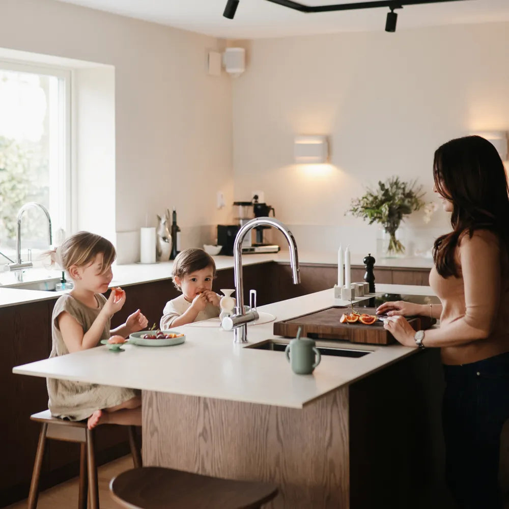 Mushie silikone træningskop med sugerør