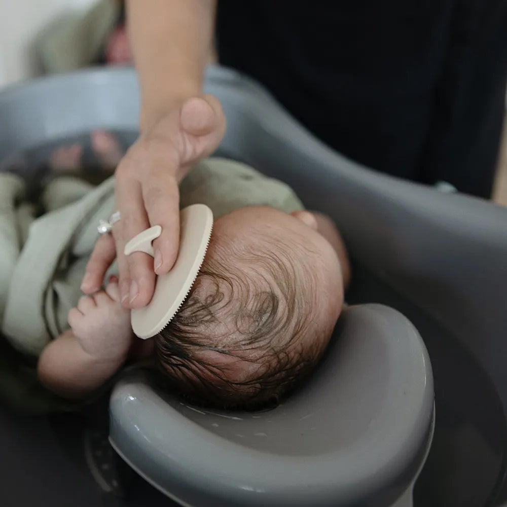 Mushie babybørster i silikone - 2-pak